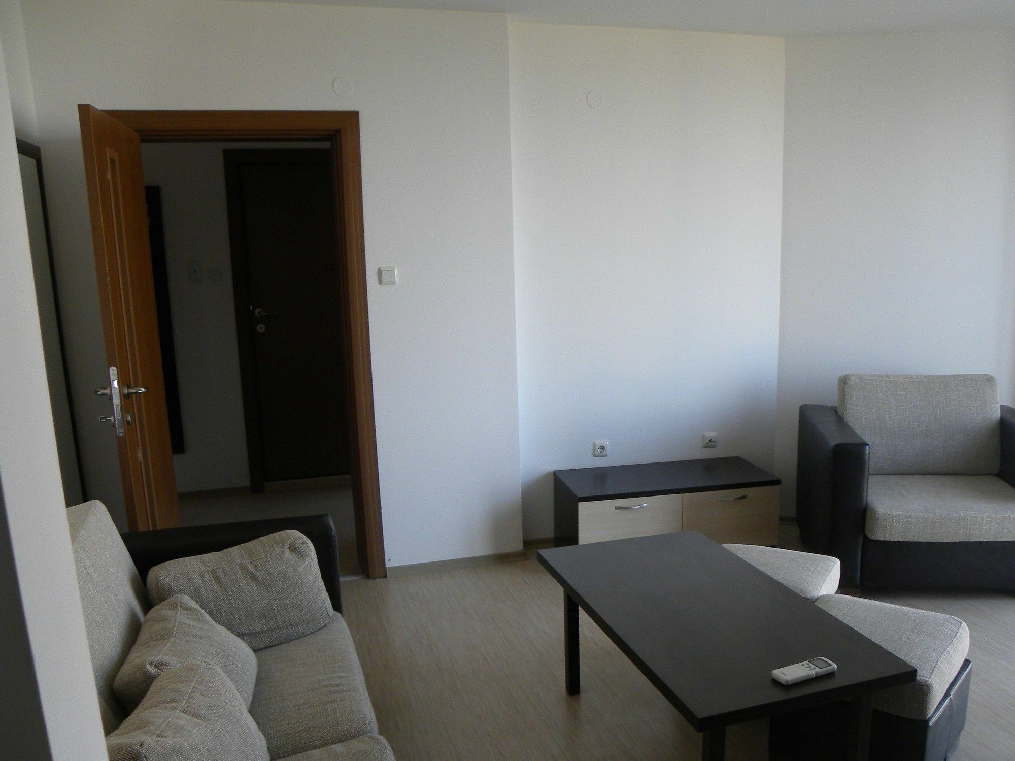 Apartcomplex New Tawn Obzor Bagian luar foto